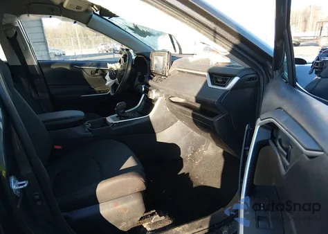 2021 Toyota Rav4 Le z USA, uszkodzony, nr VIN 2T3G1RFV4MC234227